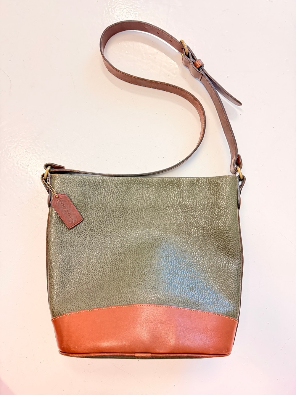 Vintage COACH 90s Bucket Bag 1990s Sheridan collection Pebbled Green Tan